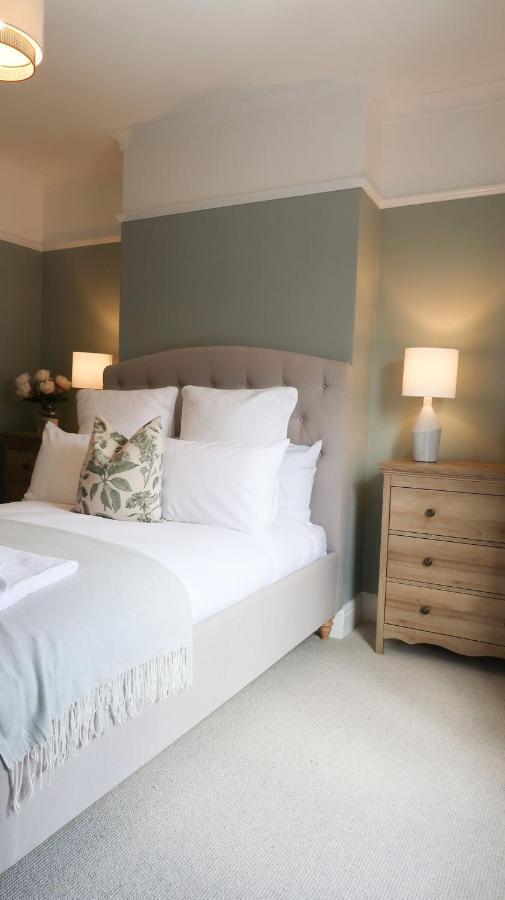 Luxury Living Outside The City Walls - Sleeps Six! Честър Екстериор снимка